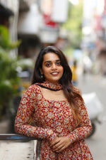 Load image into Gallery viewer, Meera