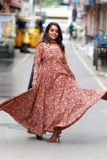 Load image into Gallery viewer, Meera