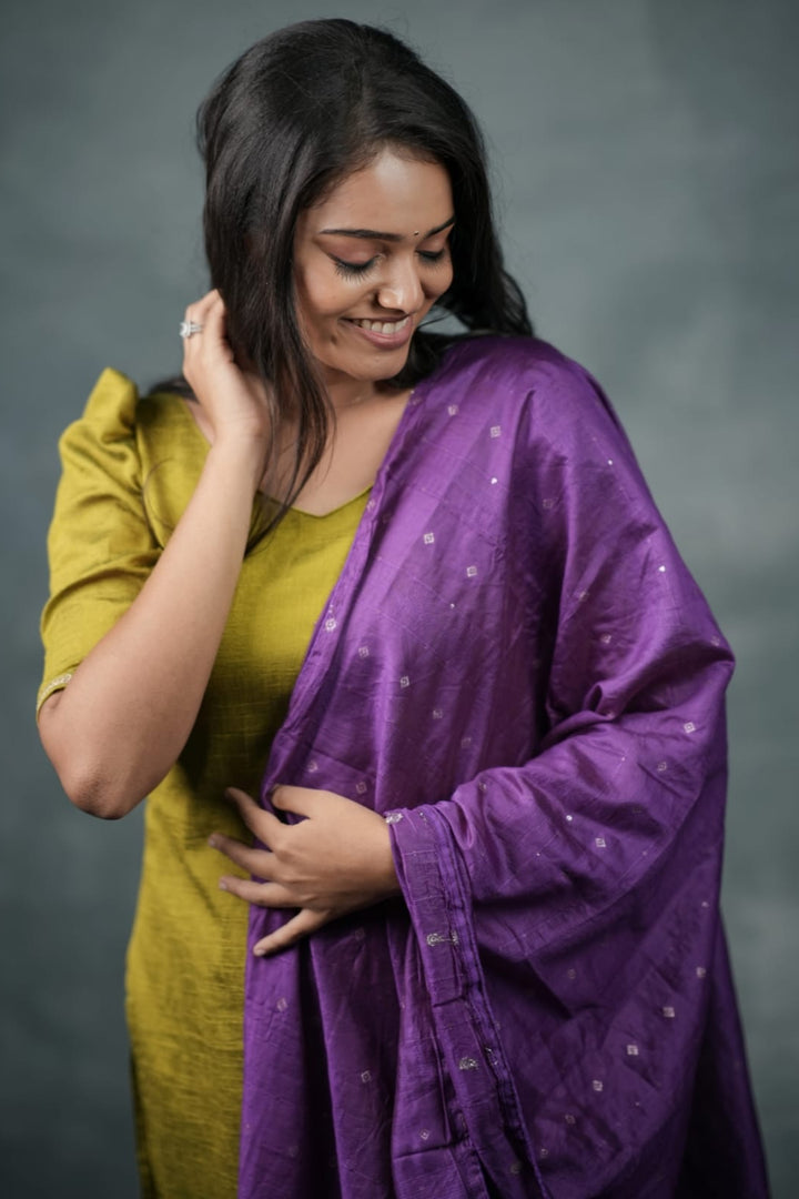Aarvi